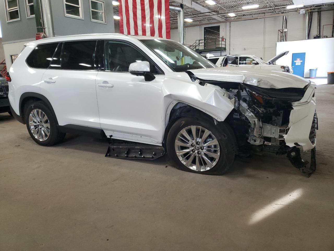 2024 TOYOTA HIGHLANDER
