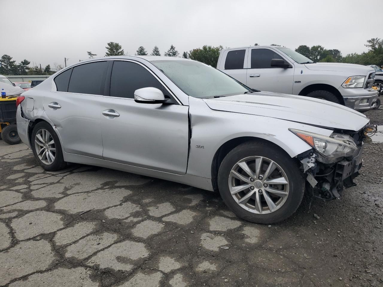 2017 INFINITI Q50