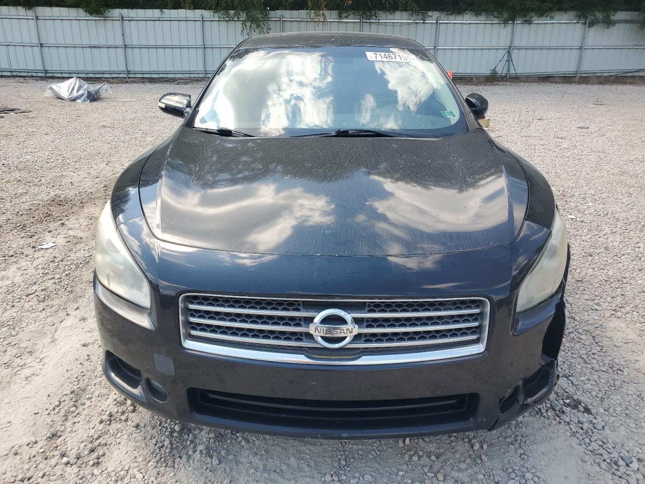 2010 NISSAN Maxima