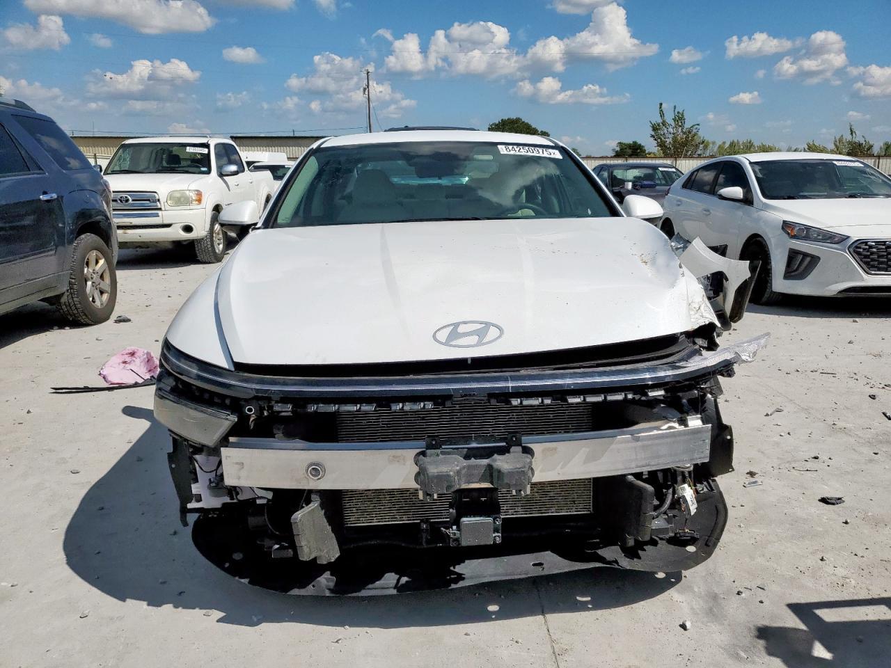 2025 HYUNDAI SONATA