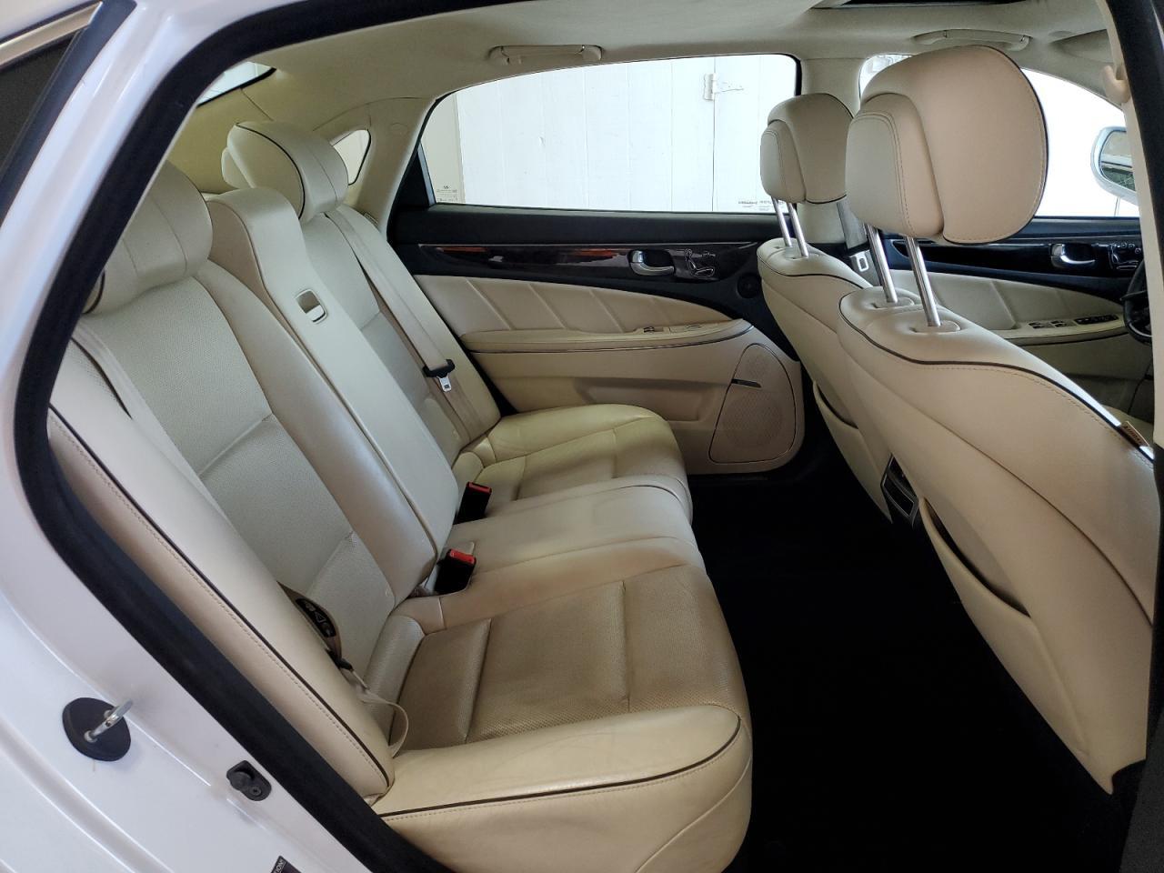 2014 HYUNDAI Equus