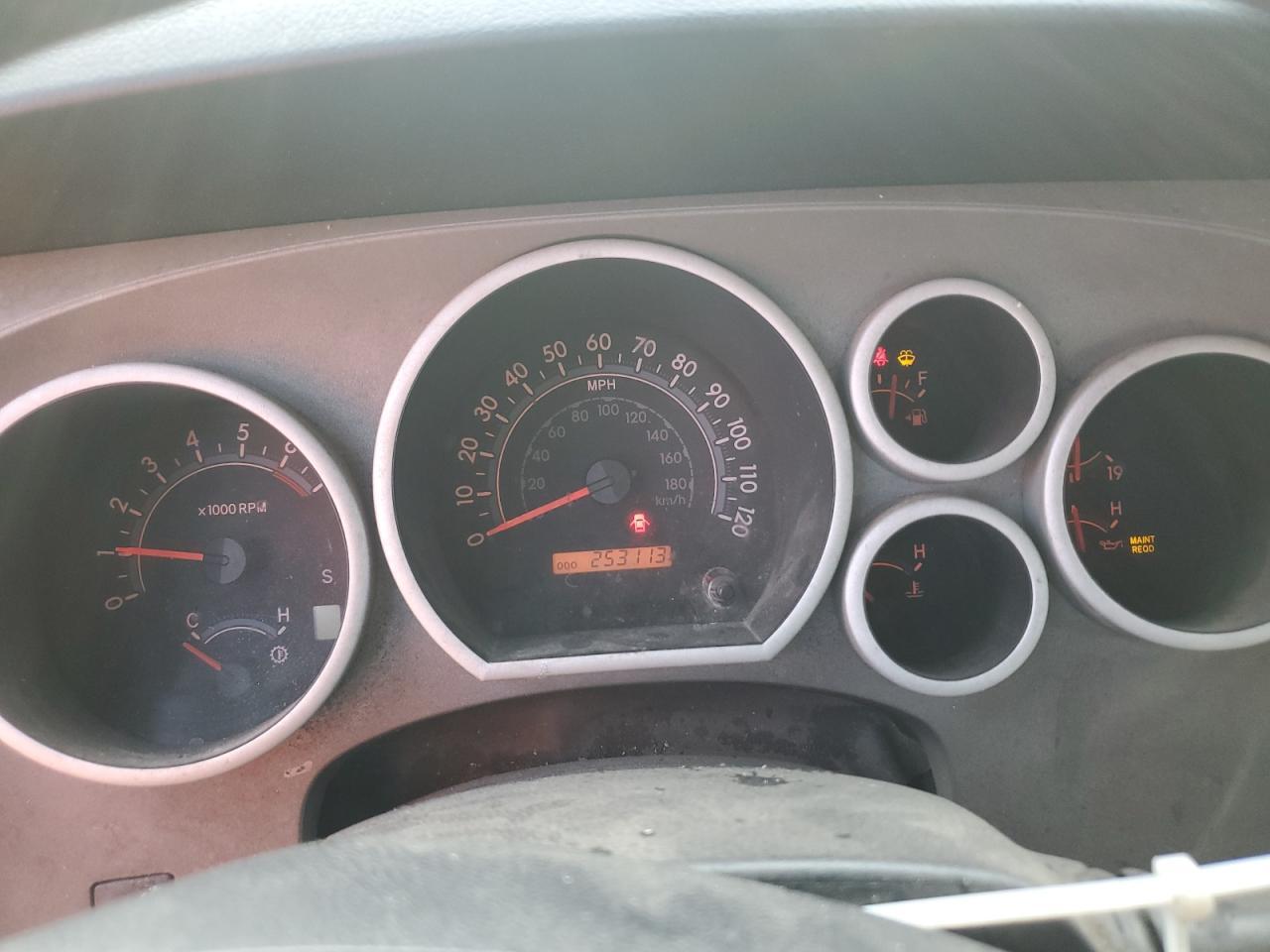 2010 TOYOTA Sequoia