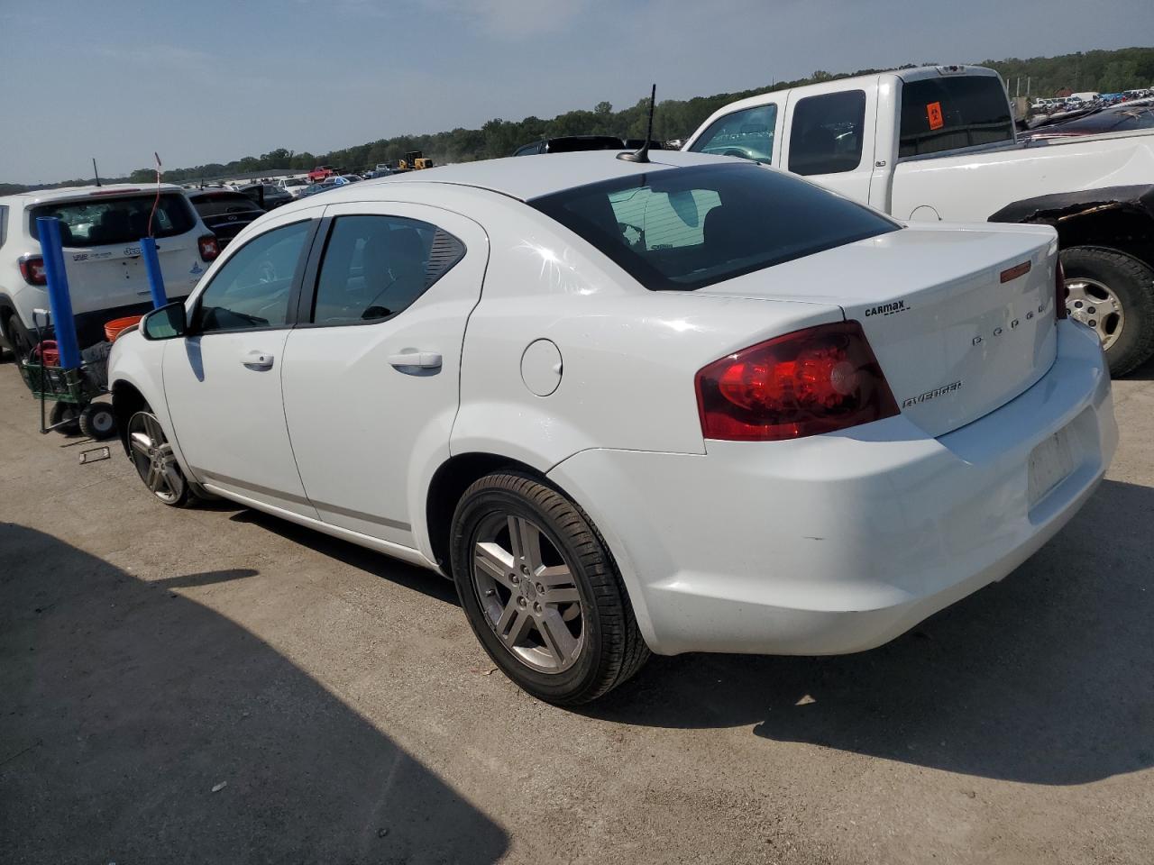 2014 DODGE Avenger
