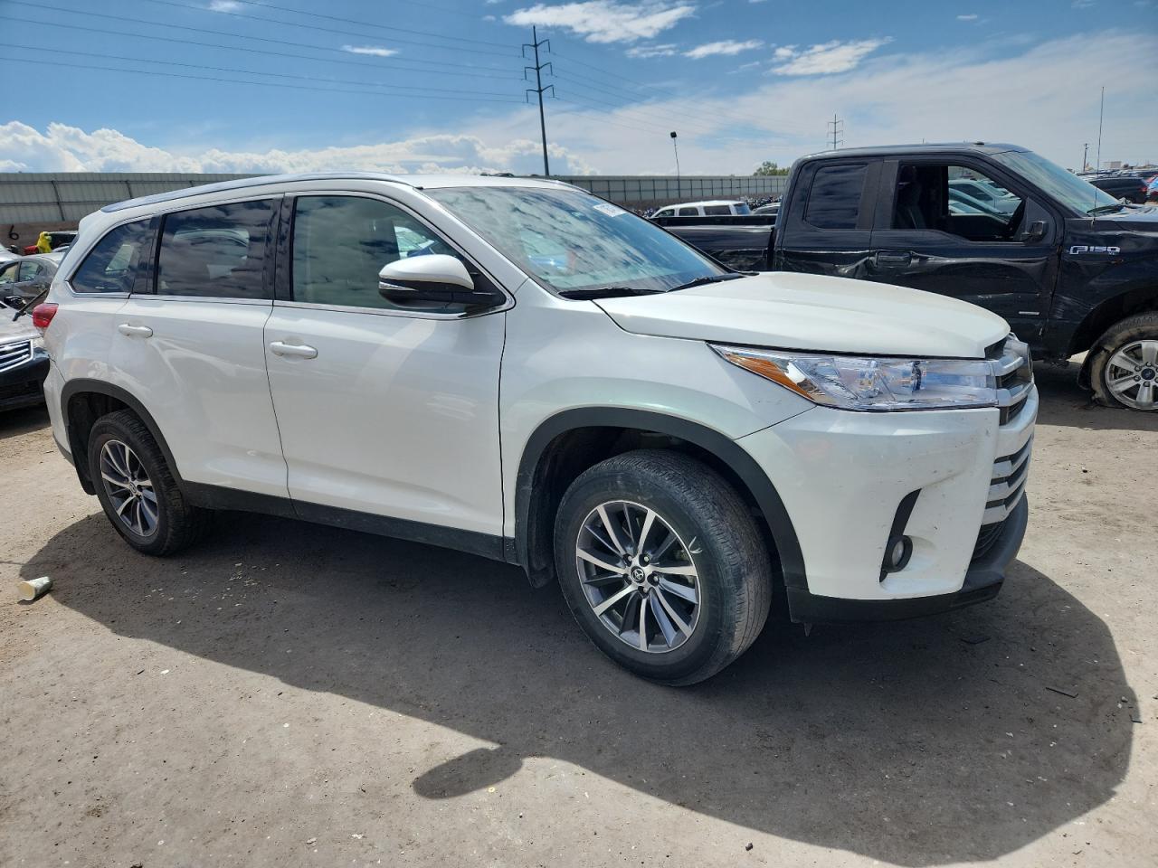 2019 TOYOTA HIGHLANDER