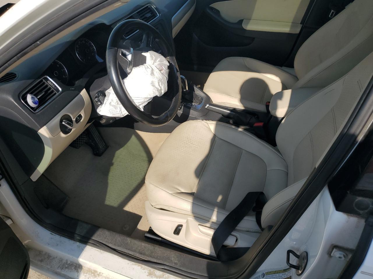2013 VOLKSWAGEN JETTA