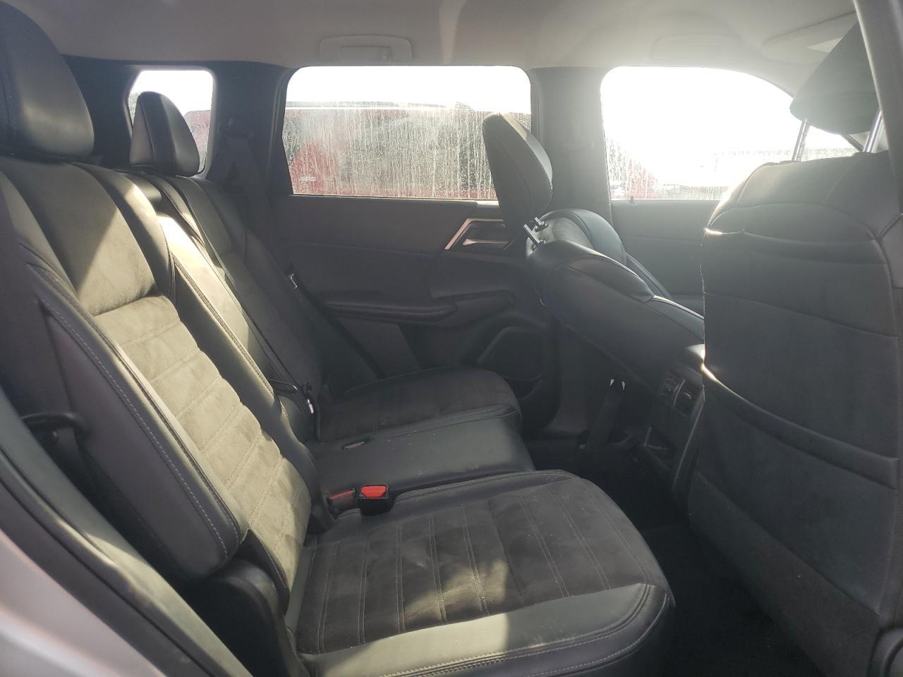 2024 MITSUBISHI outlander