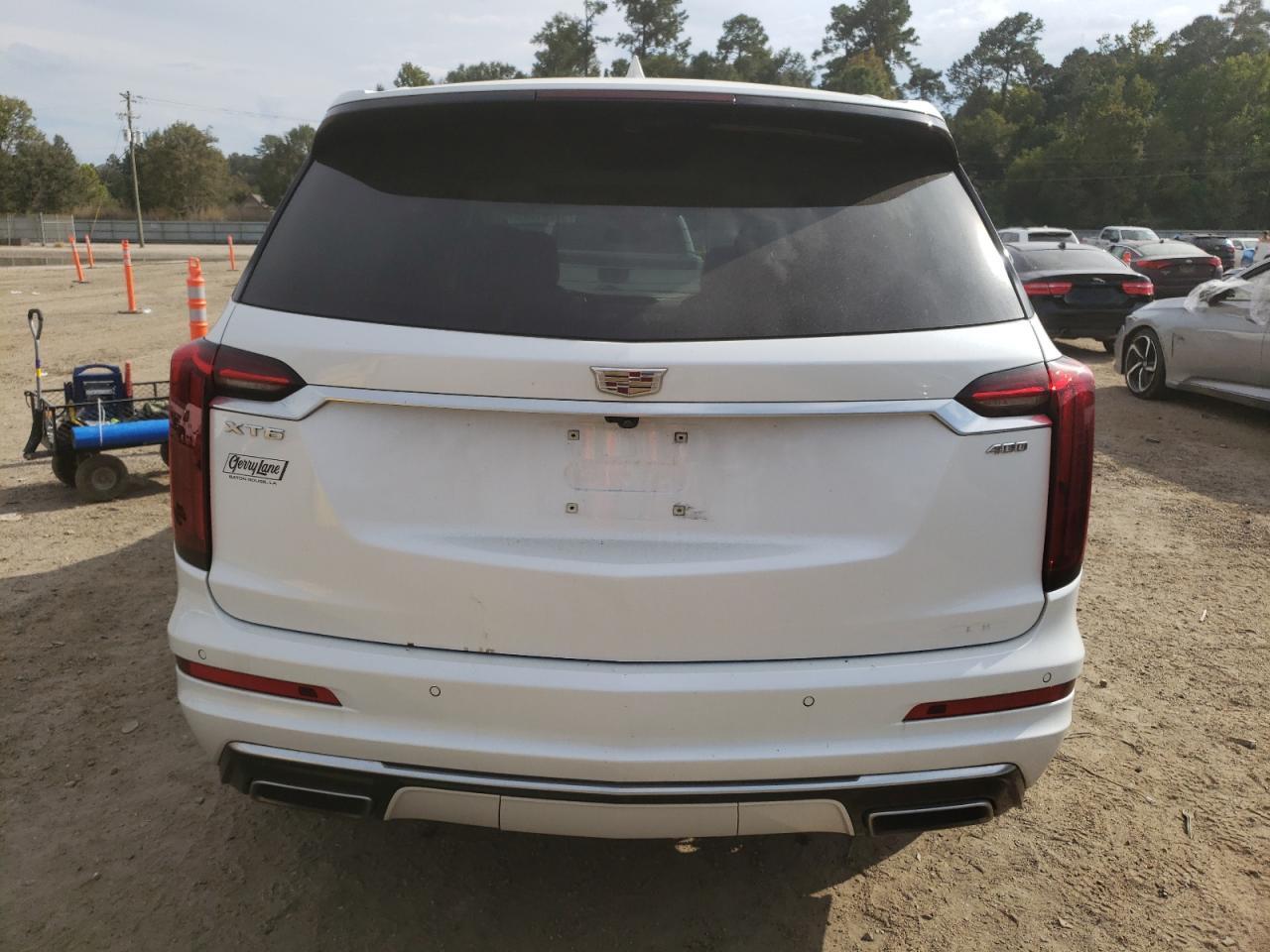 2021 CADILLAC XT6