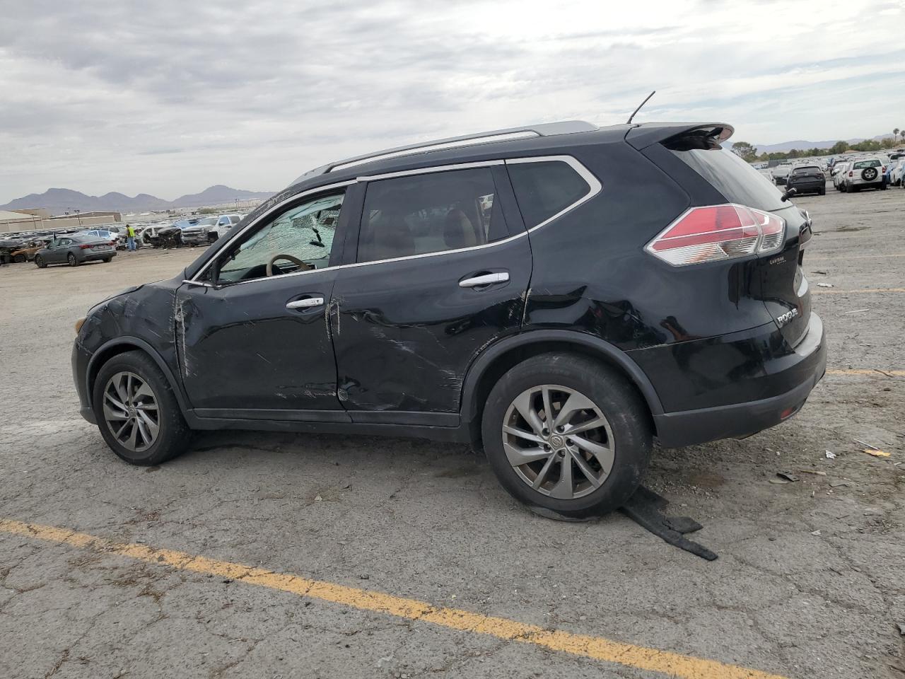 2015 NISSAN ROGUE
