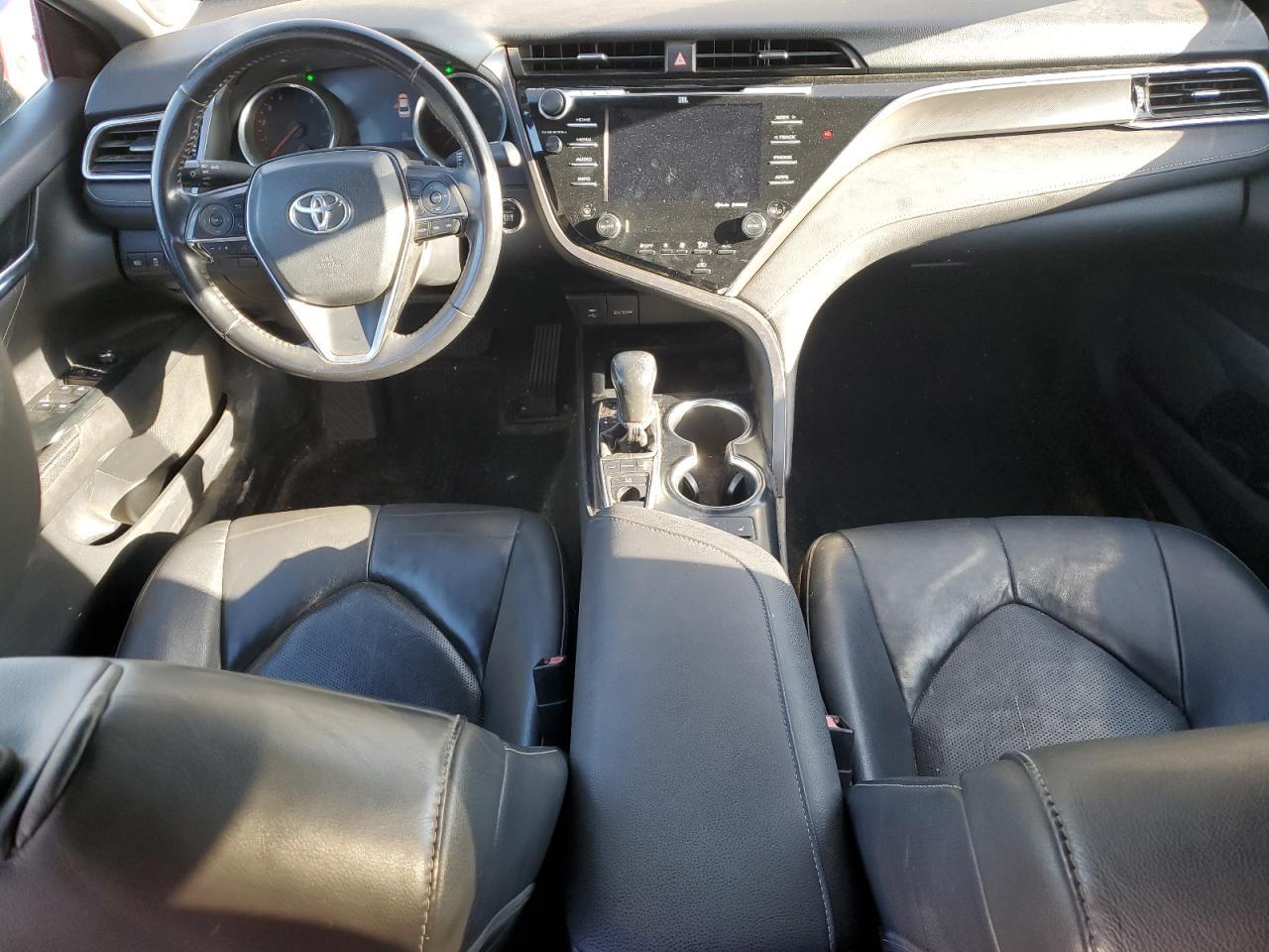 2018 TOYOTA CAMRY