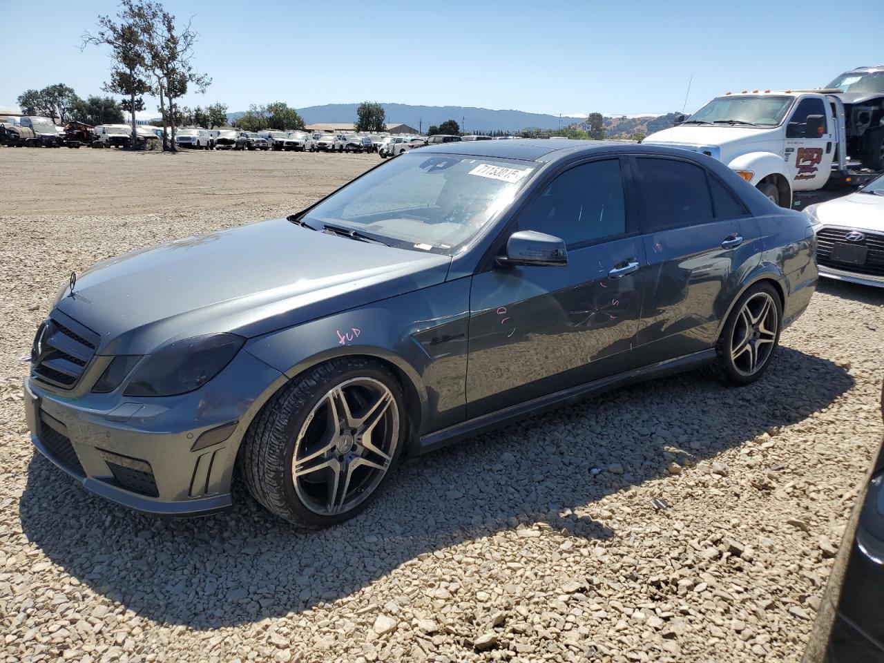 2011 MERCEDES-BENZ E-Class