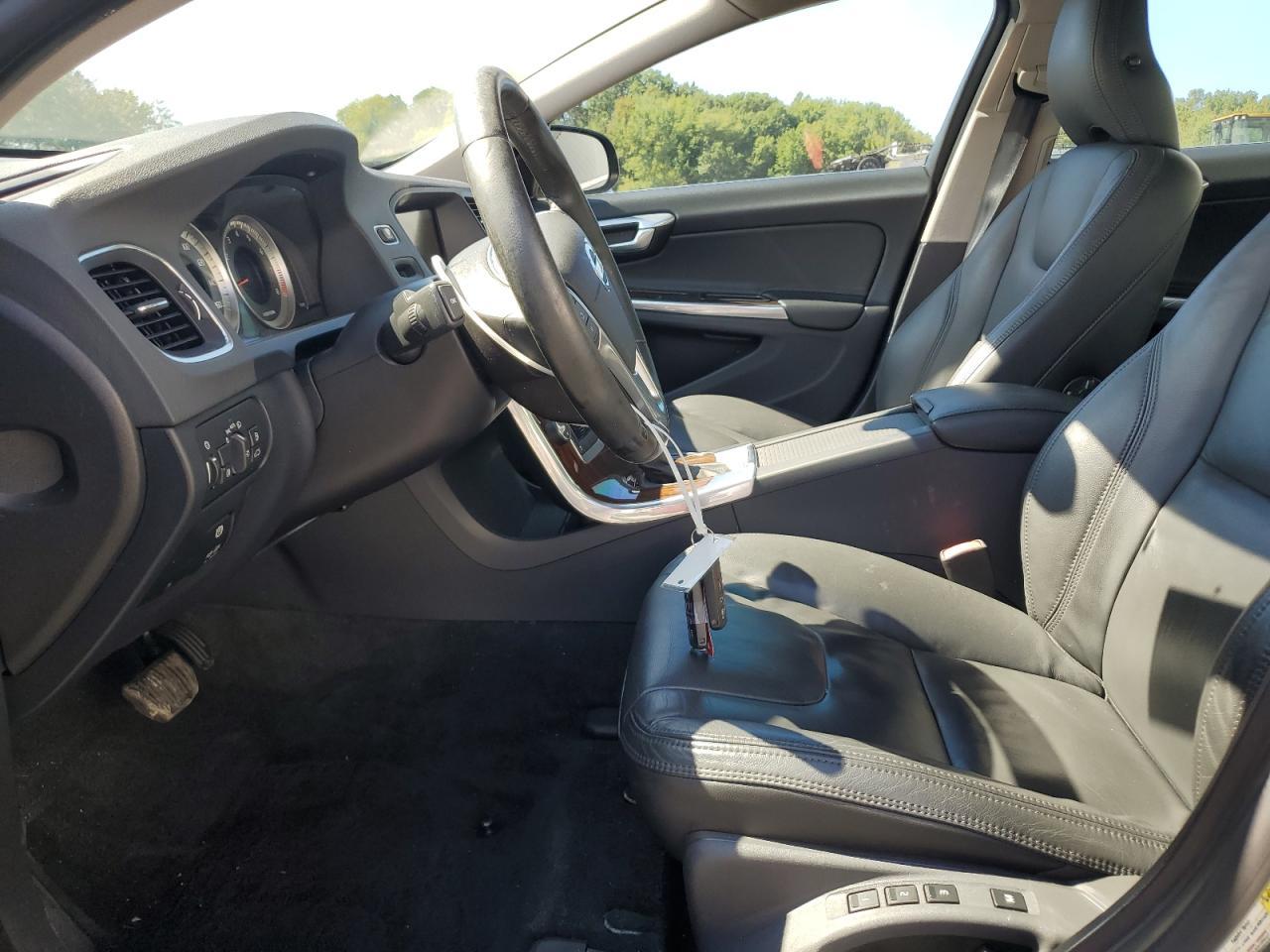 2013 VOLVO S60
