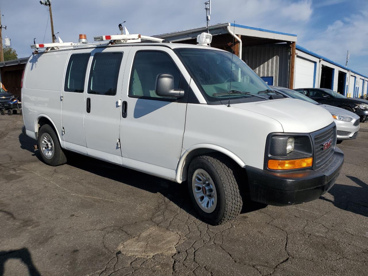 2013 GMC Savana