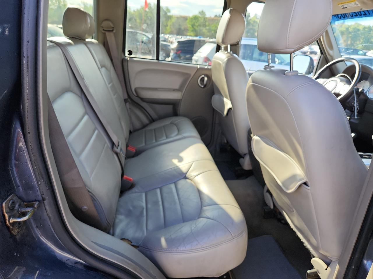 2002 JEEP Liberty