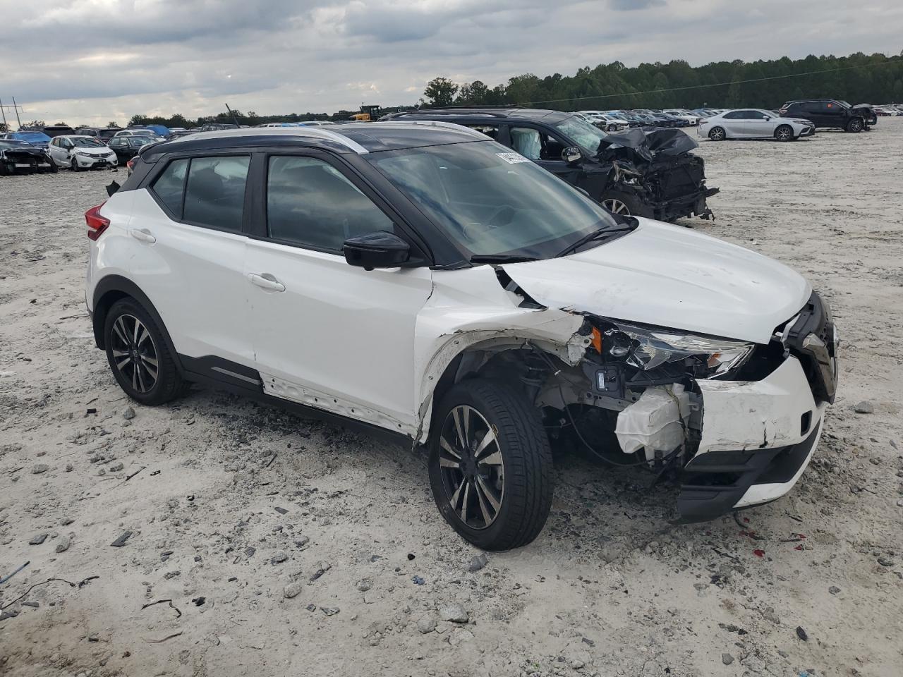 2019 NISSAN KICKS