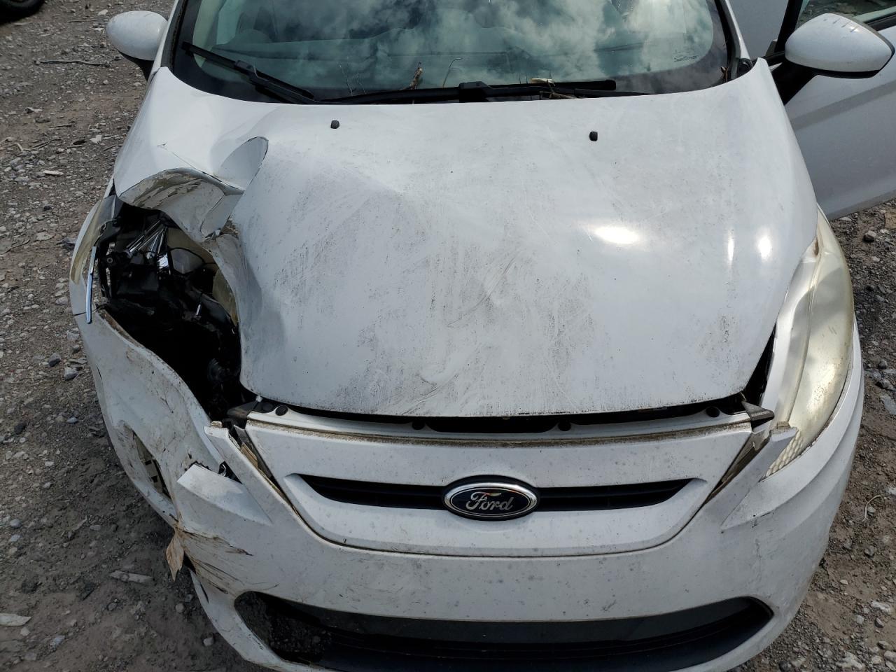 2013 FORD Fiesta