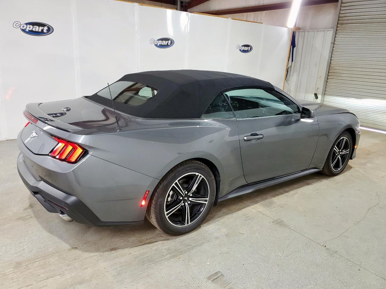 2025 FORD MUSTANG