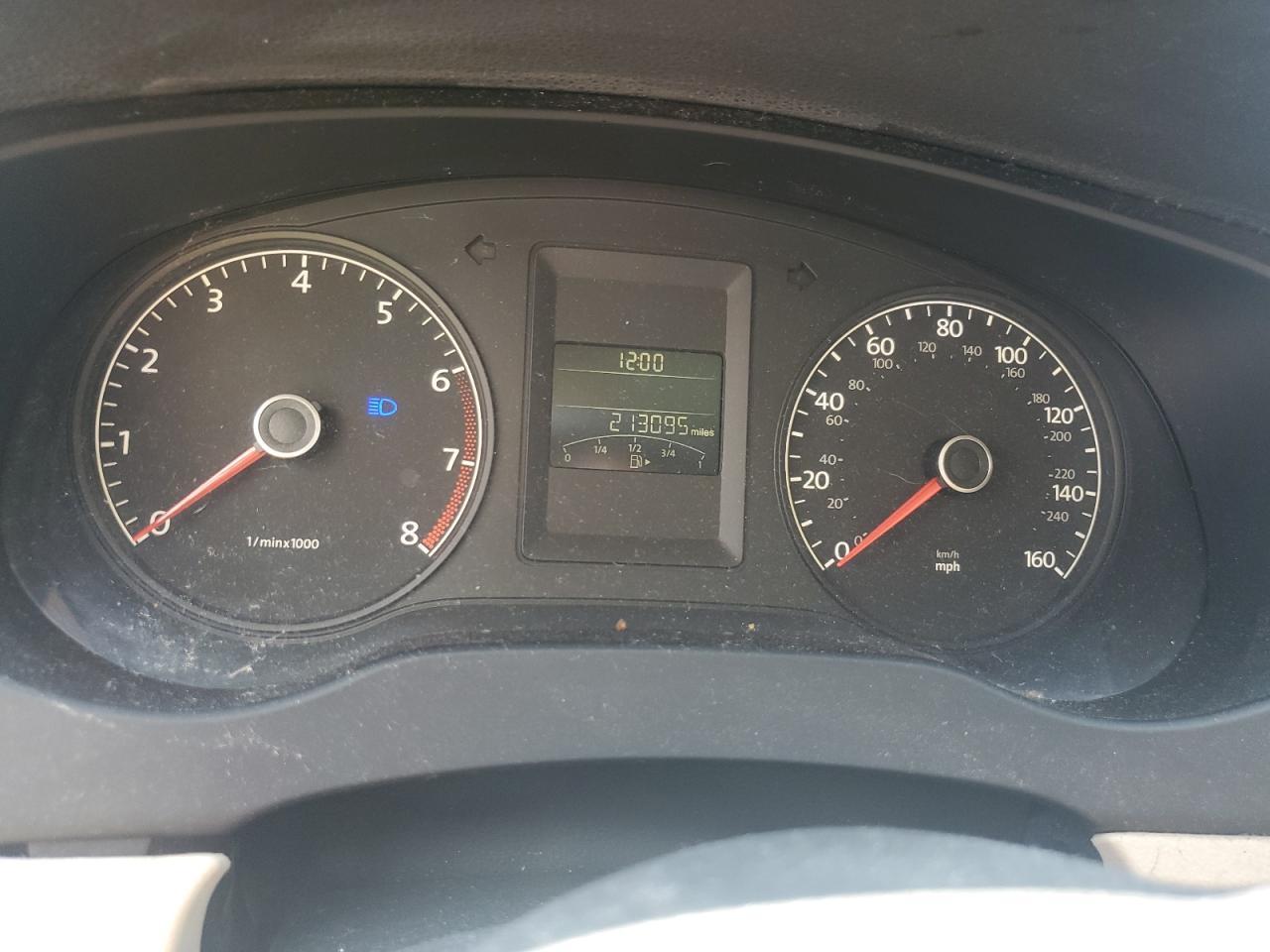 2011 VOLKSWAGEN JETTA
