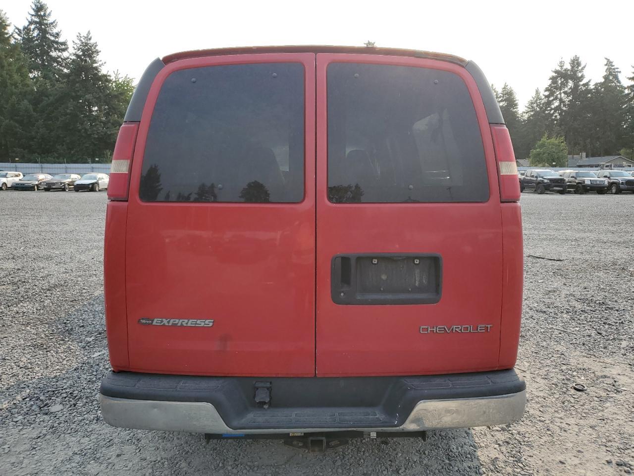 2004 CHEVROLET Express 3500
