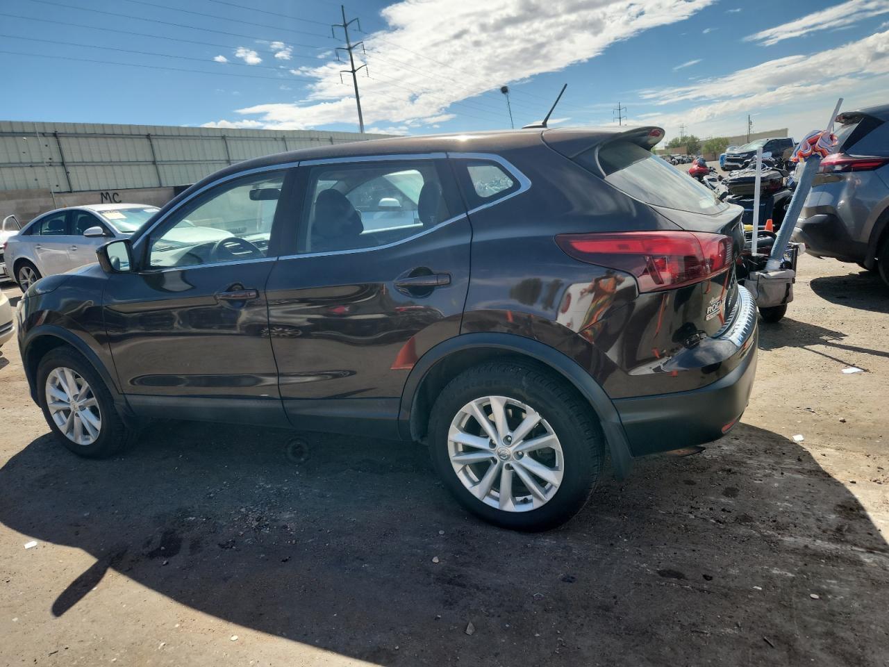 2017 NISSAN ROGUE