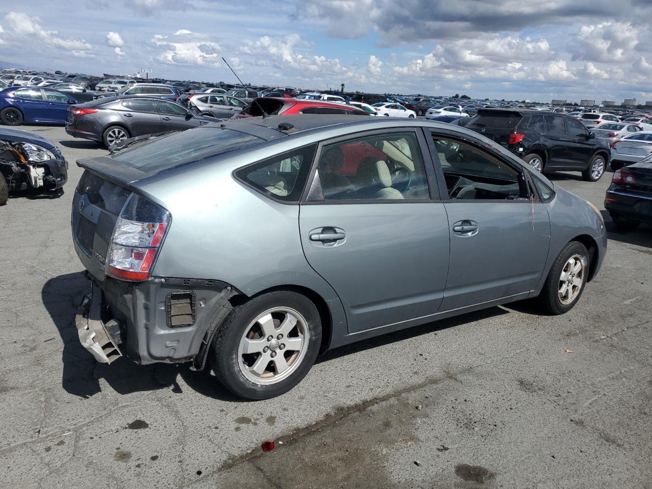 2004 TOYOTA PRIUS