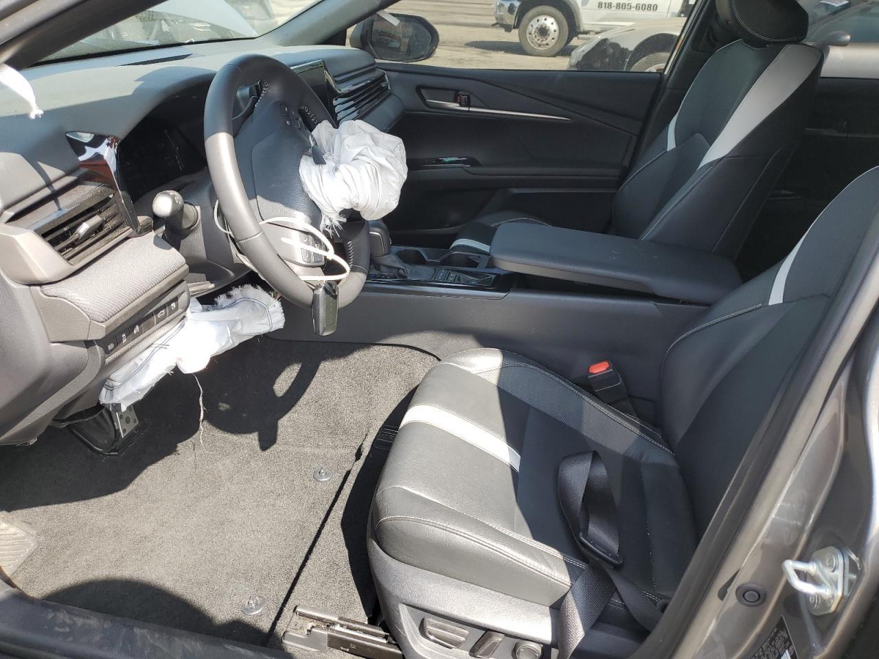 2025 TOYOTA CAMRY