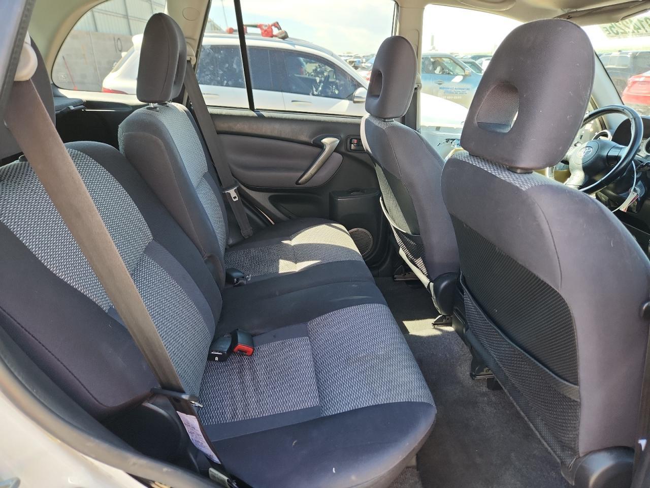 2004 TOYOTA RAV4