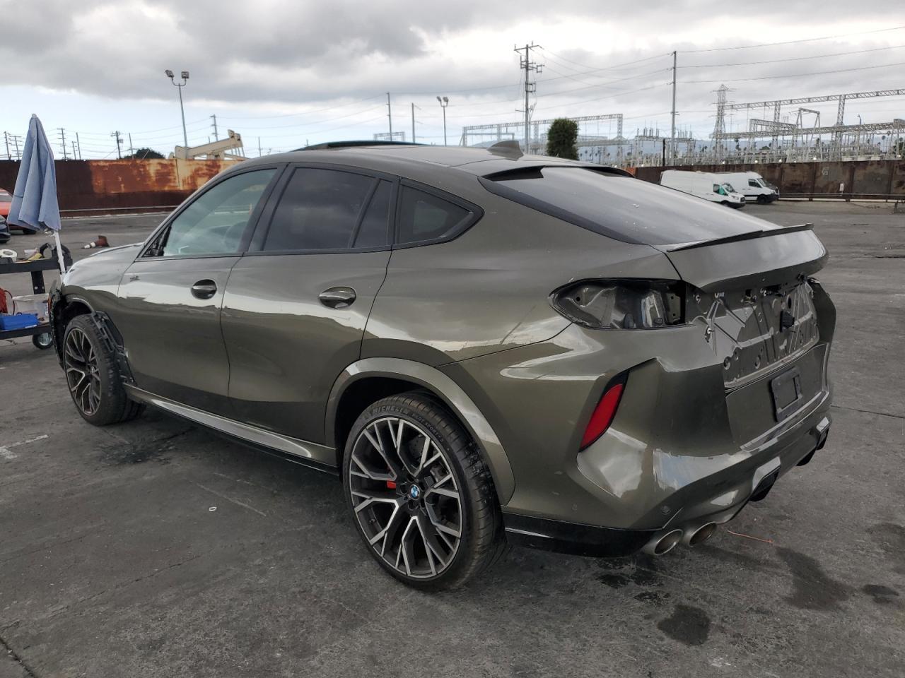 2022 BMW X6