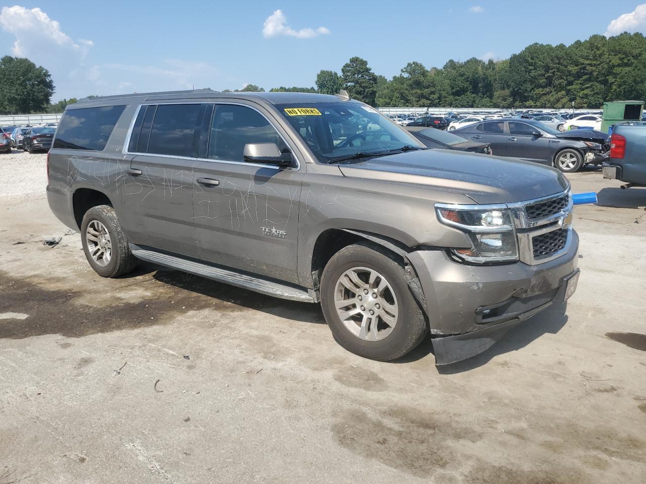 2016 CHEVROLET Suburban