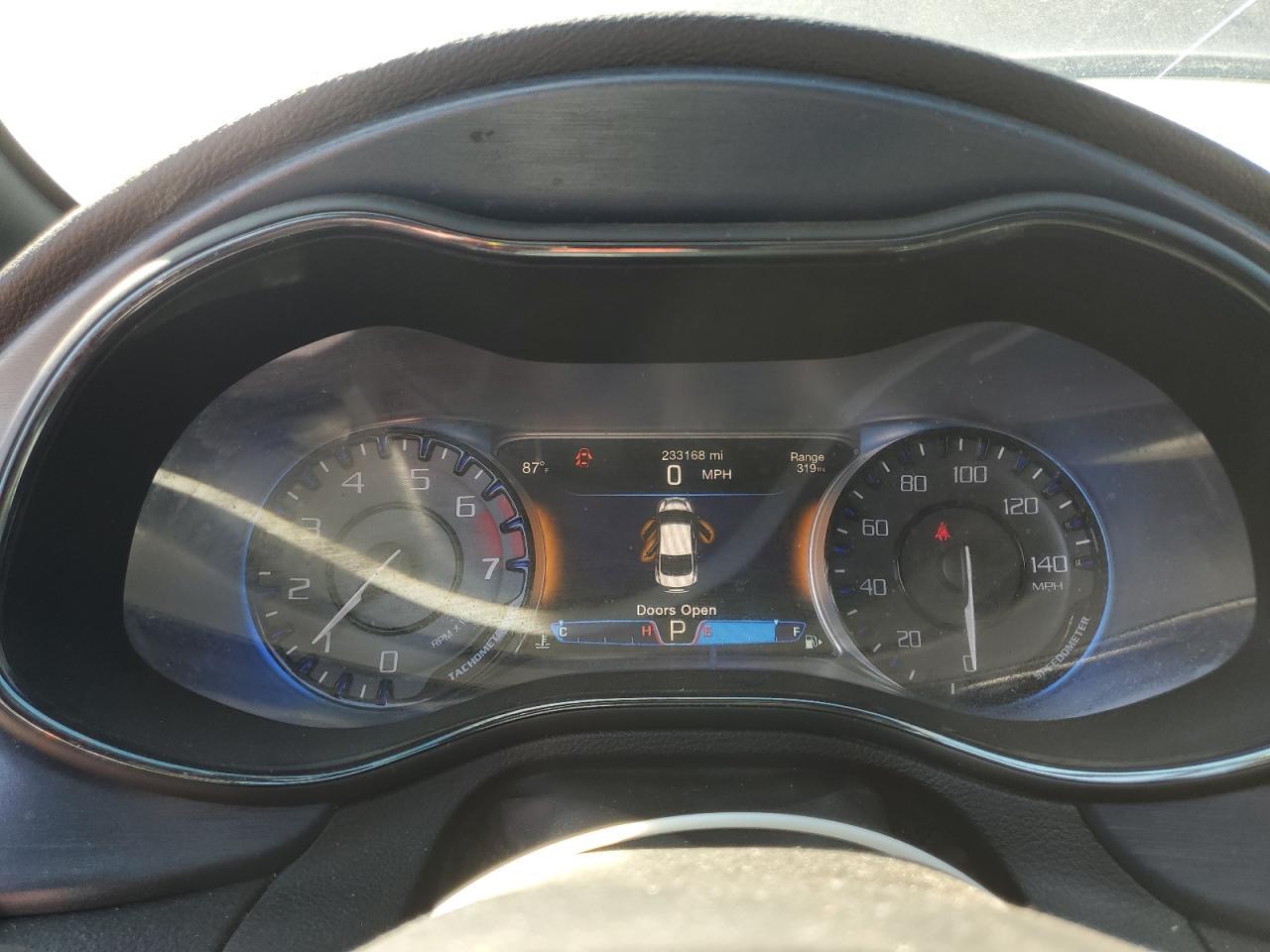 2015 CHRYSLER 200