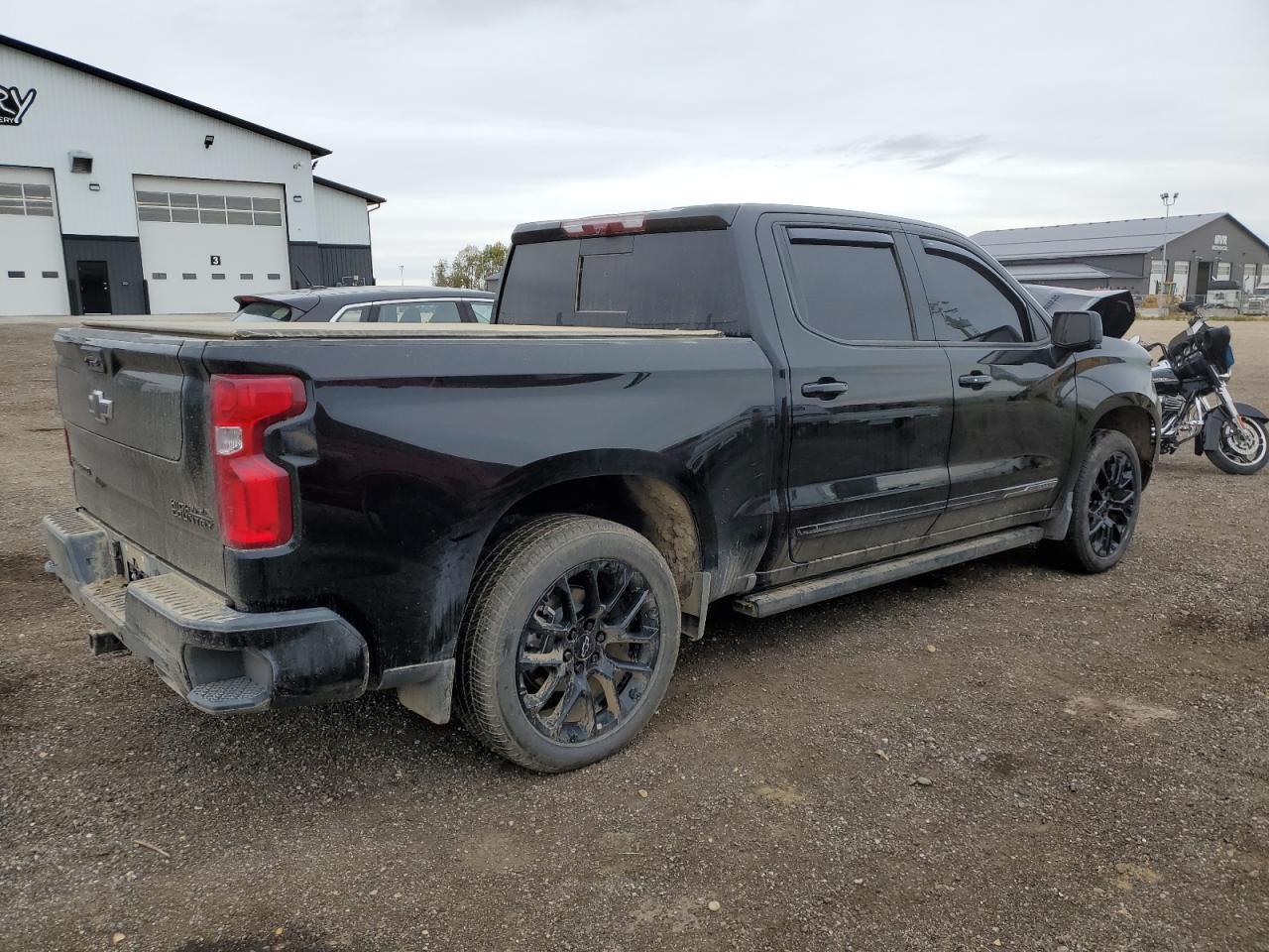 2025 CHEVROLET Silverado