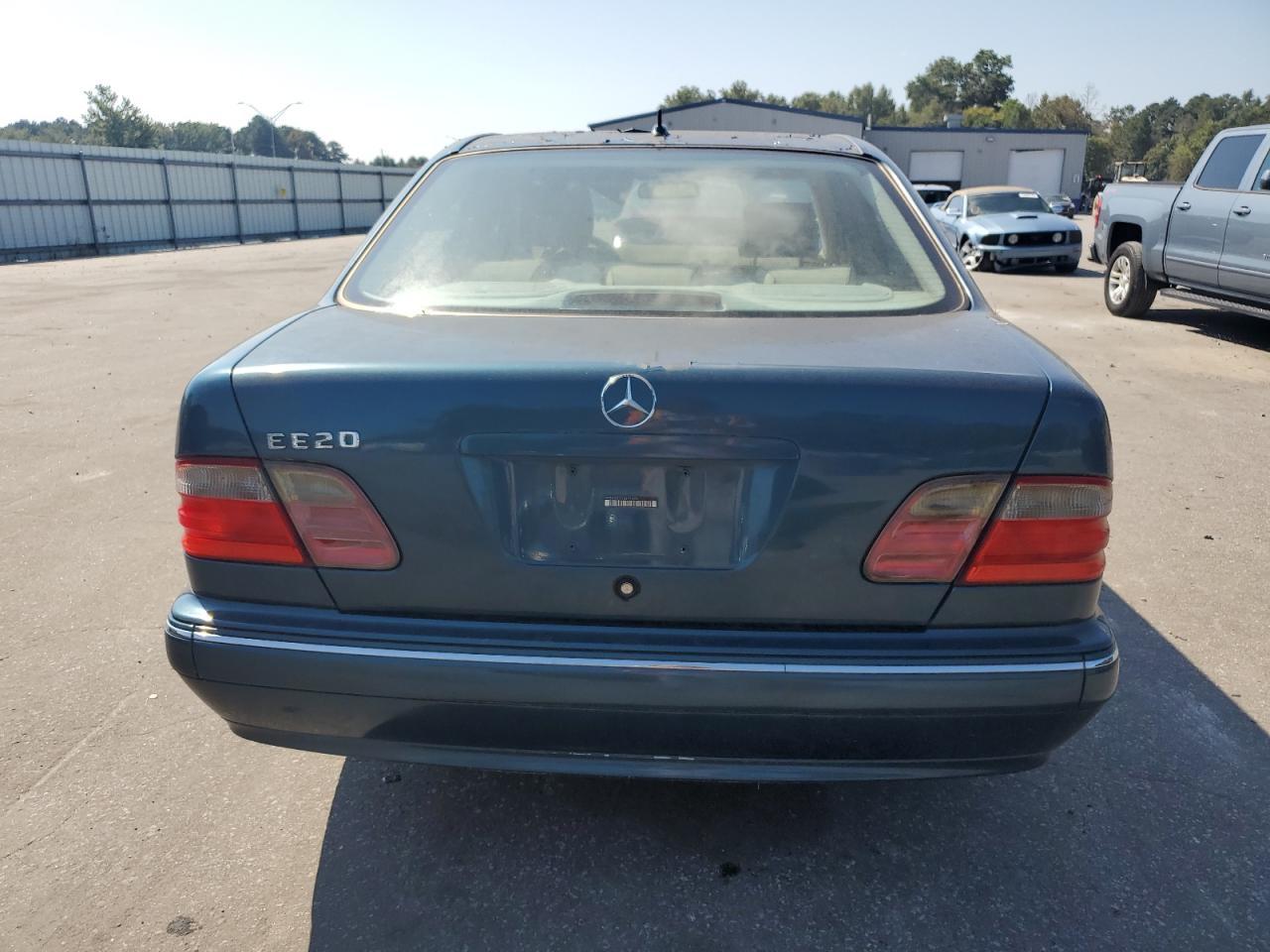 2001 MERCEDES-BENZ E-Class