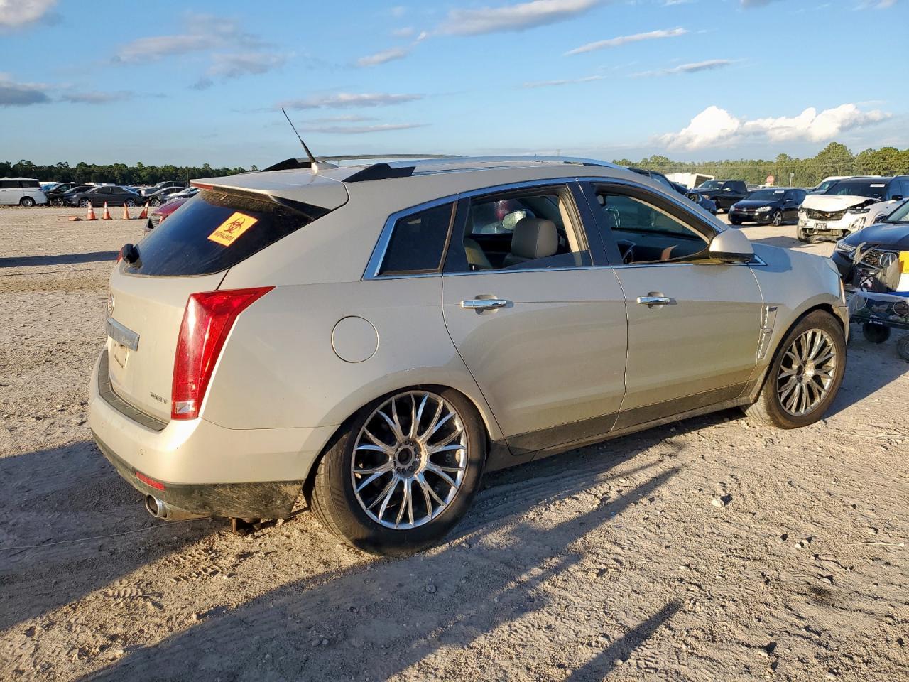 2010 CADILLAC SRX