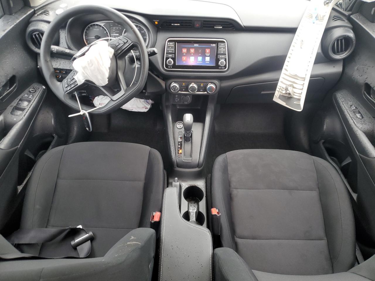 2025 NISSAN KICKS
