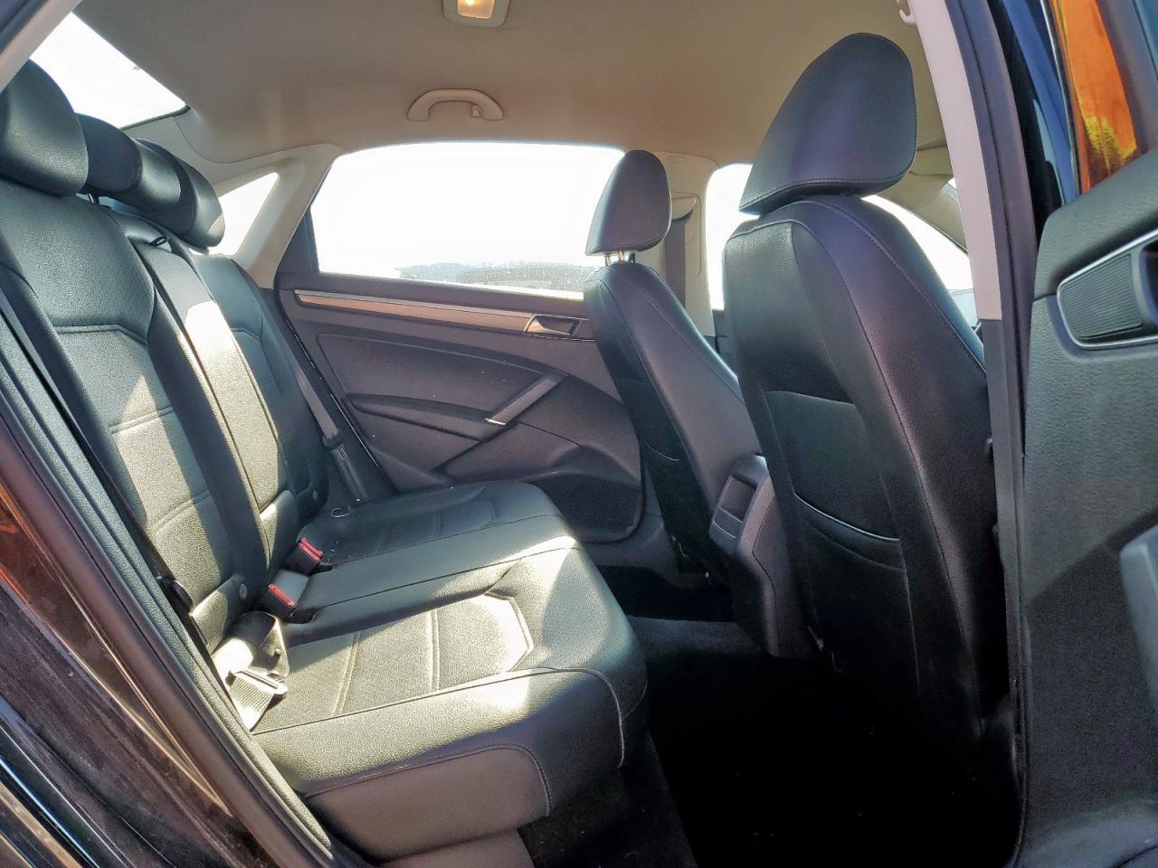 2018 VOLKSWAGEN Passat