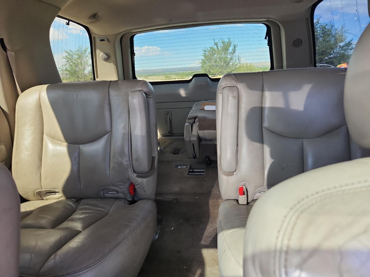 2005 CADILLAC ESCALADE