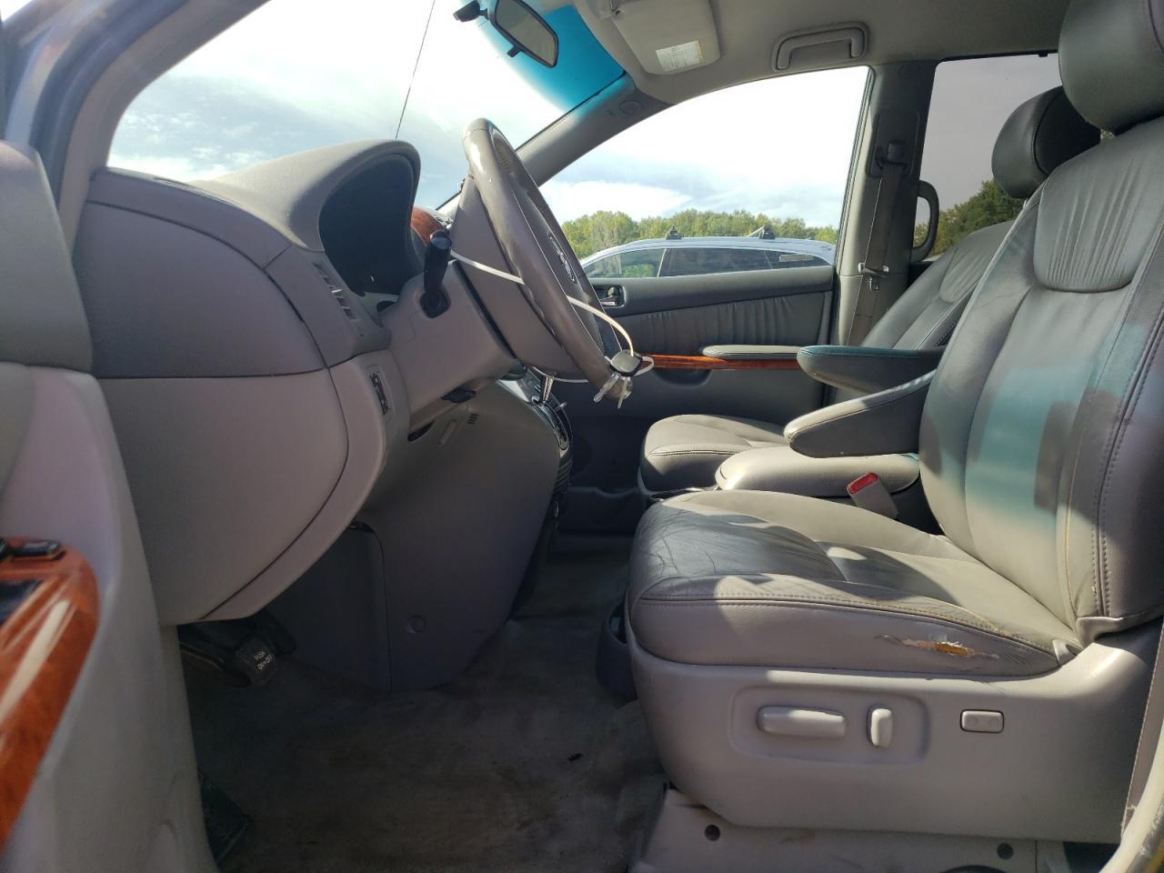 2008 TOYOTA SIENNA