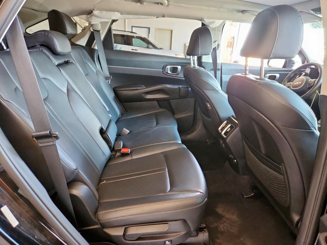 2023 KIA SORENTO