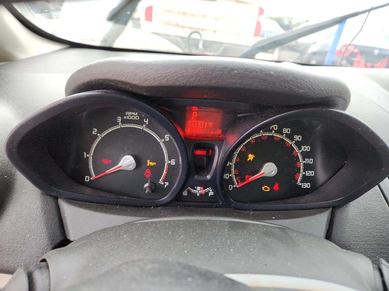 2013 FORD Fiesta