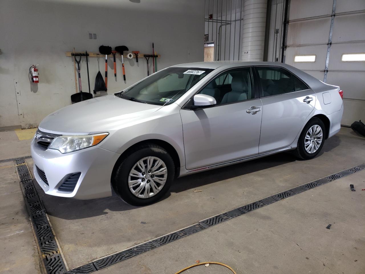2014 TOYOTA CAMRY