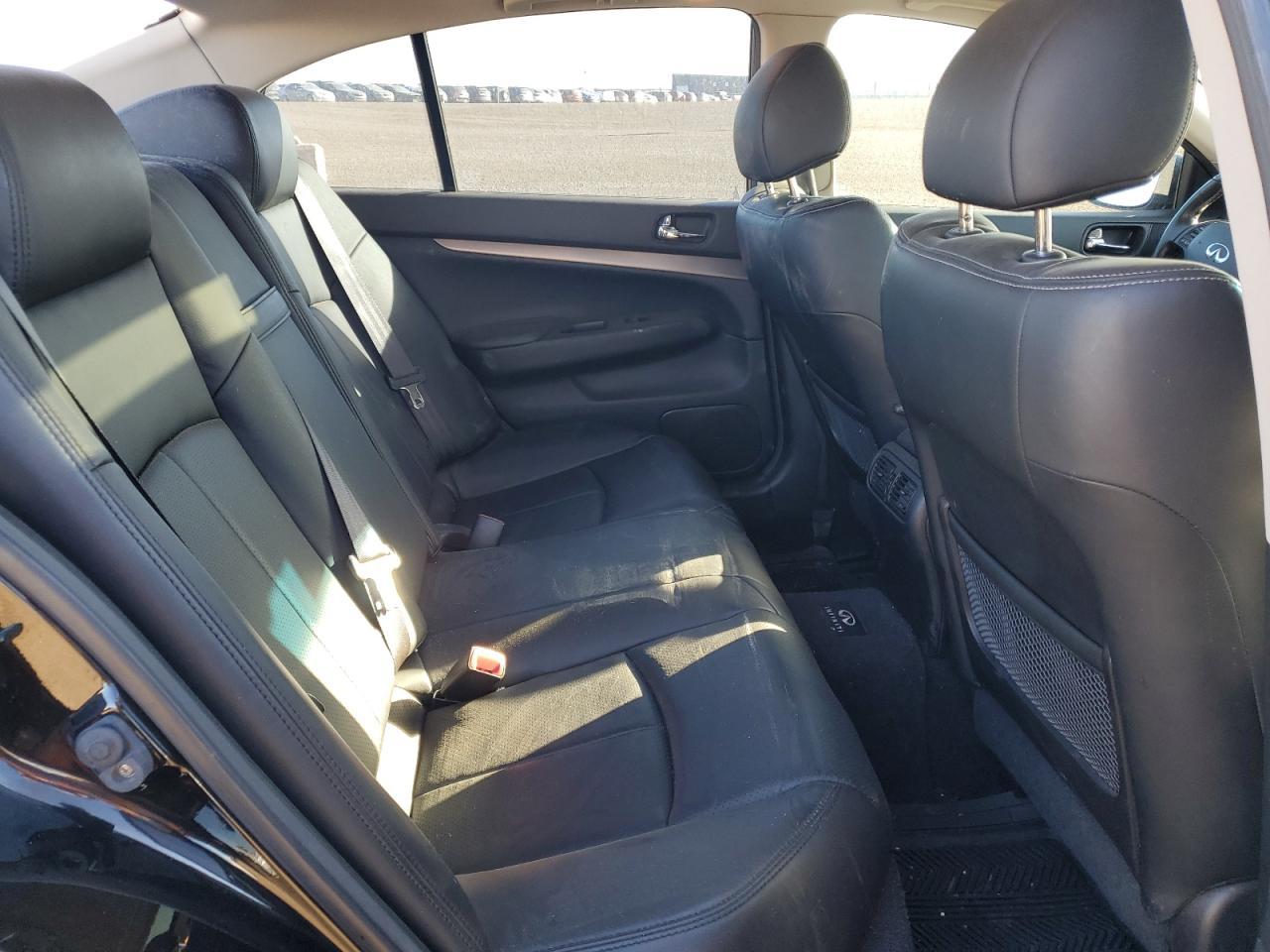 2012 INFINITI G37