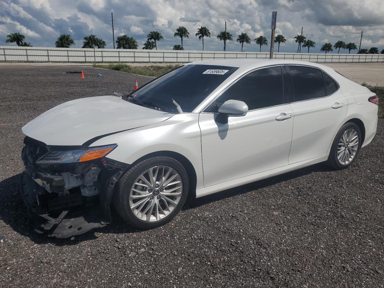 2018 TOYOTA CAMRY