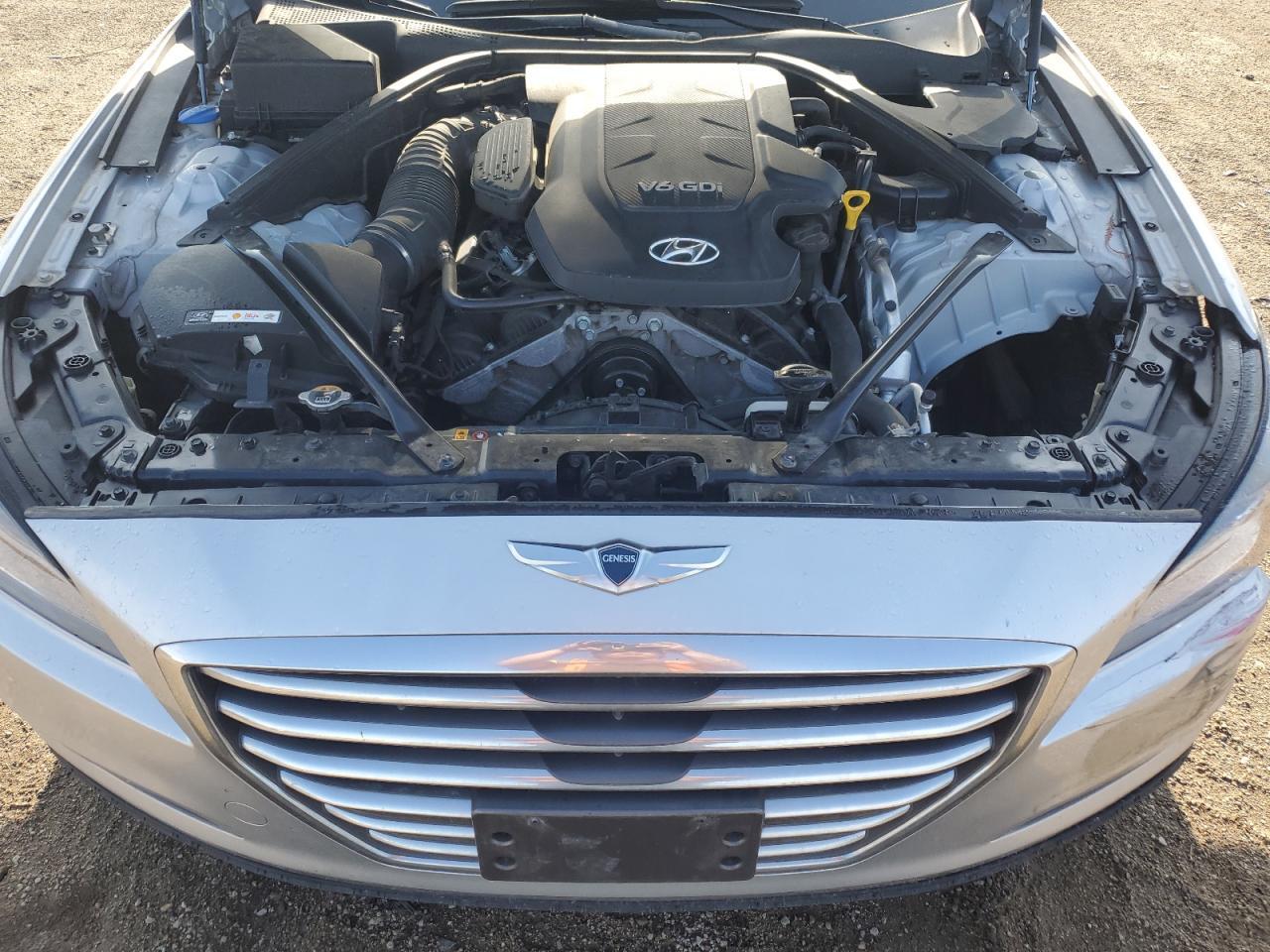 2016 HYUNDAI GENESIS
