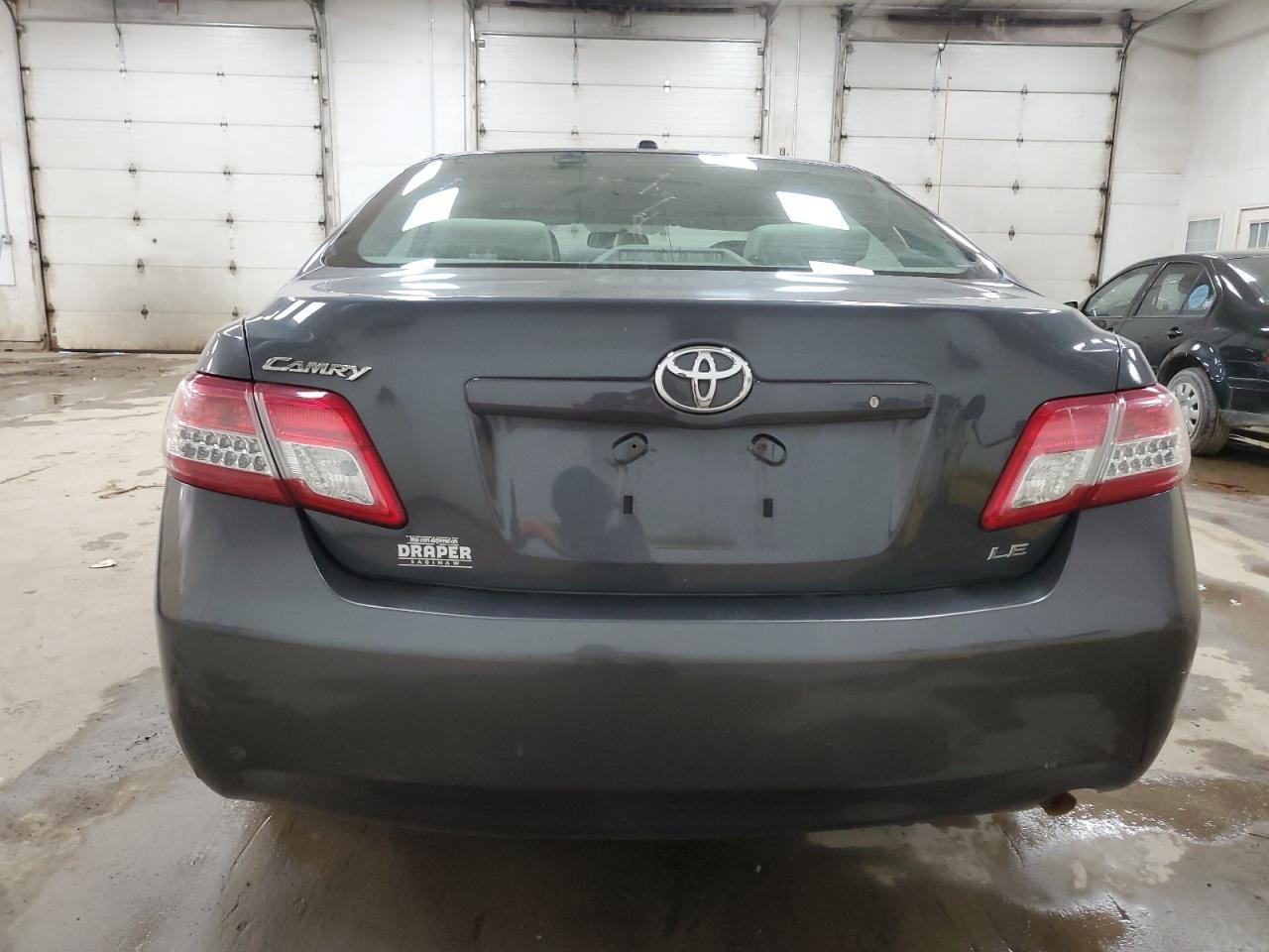 2010 TOYOTA CAMRY
