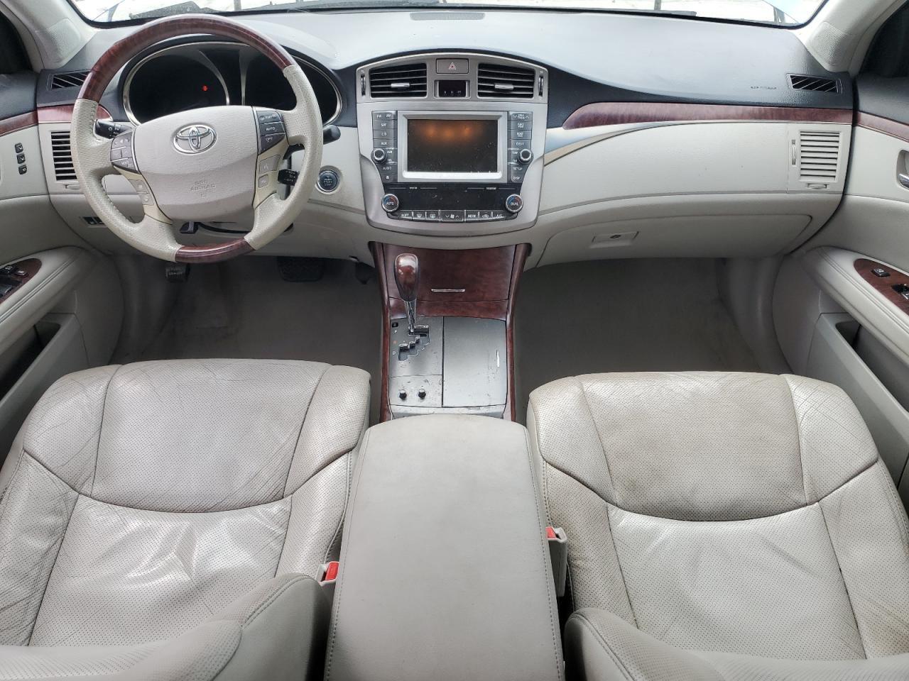 2011 TOYOTA Avalon