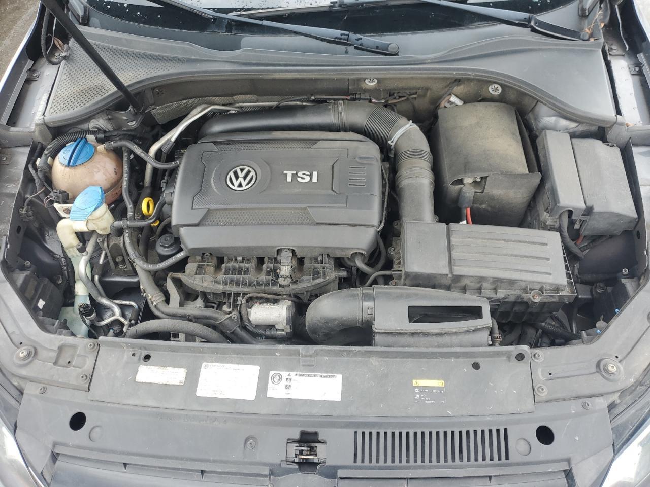 2014 VOLKSWAGEN Passat