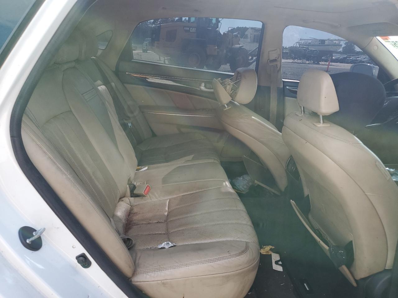 2013 HYUNDAI Equus