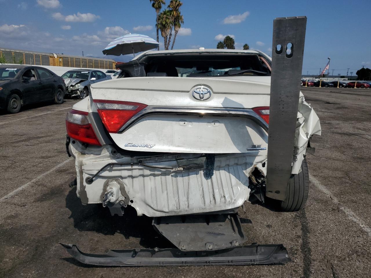 2016 TOYOTA CAMRY