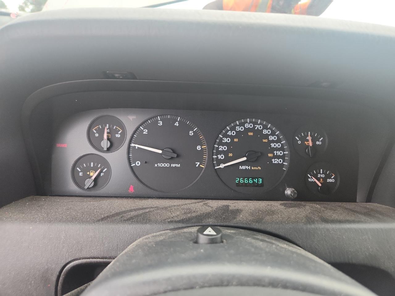 2002 JEEP Grand Cherokee