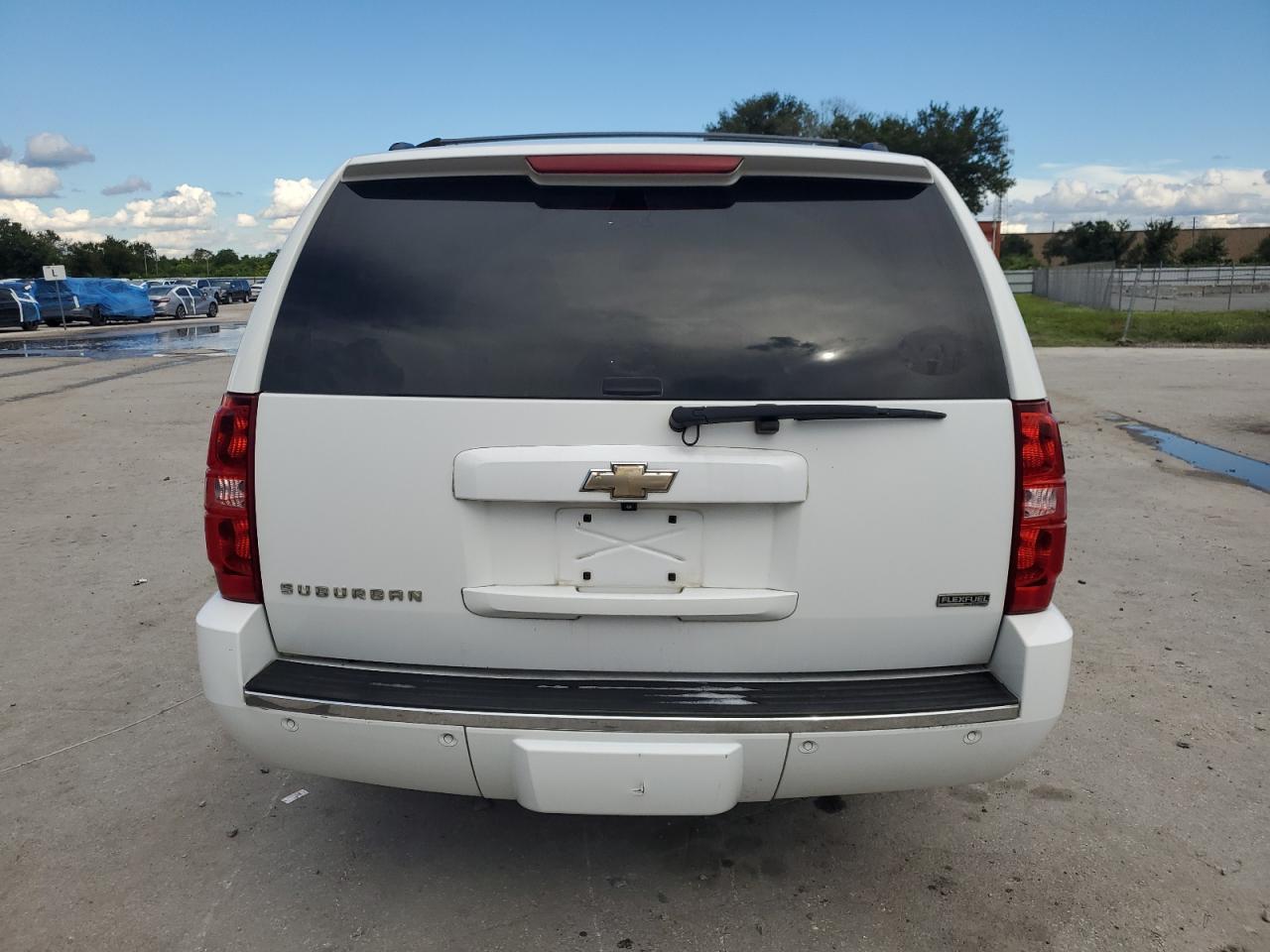 2011 CHEVROLET Suburban