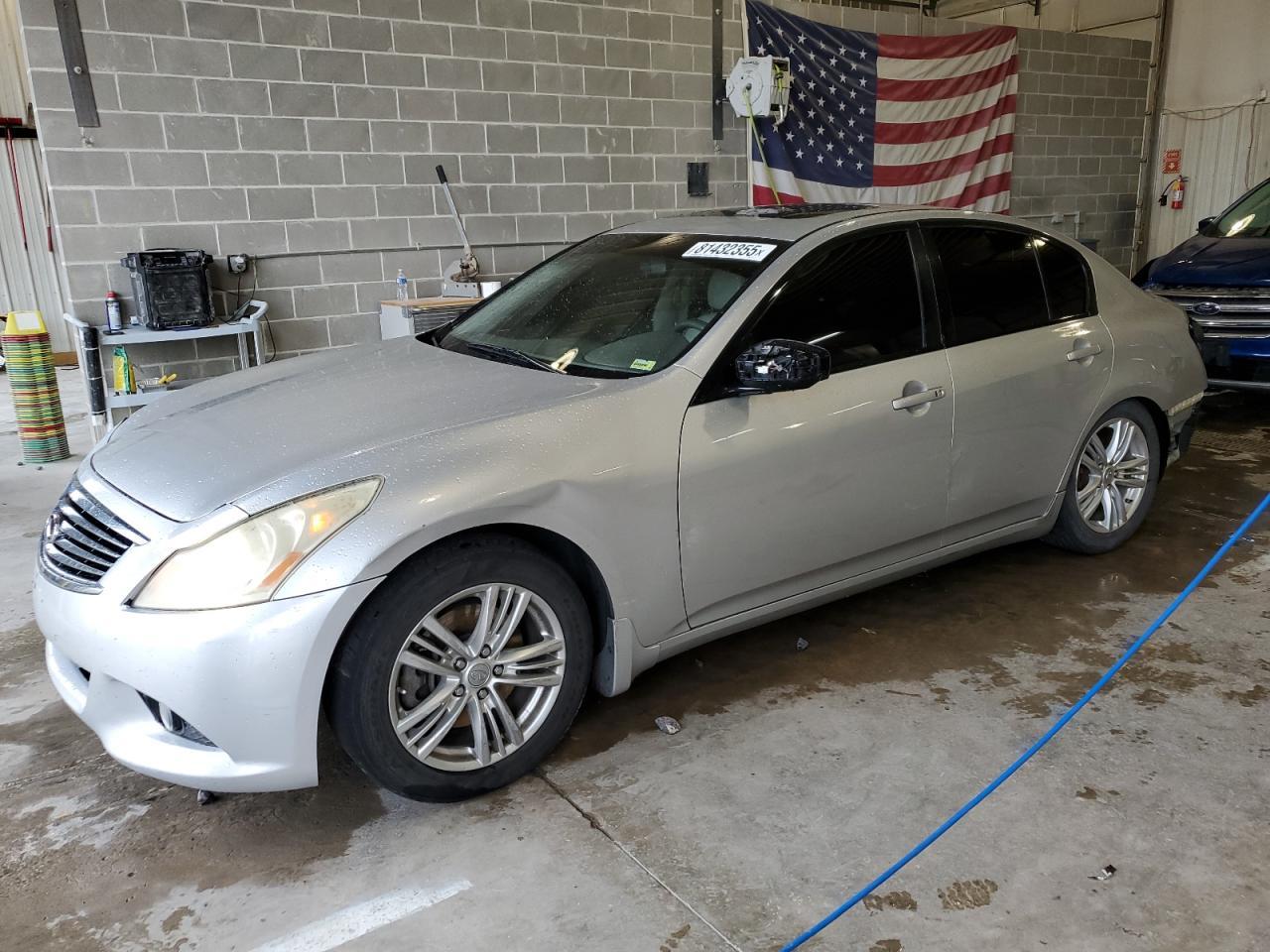 2011 INFINITI G37